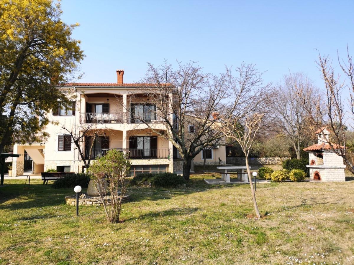 Apartment Poesia Poreč Exterior foto